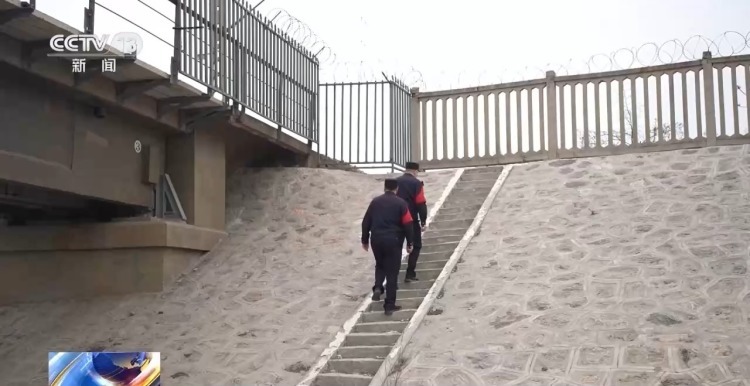 铁路沿线违规烧荒、无人机“黑飞”频发 警方依法严惩