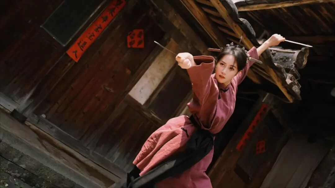 “帅呆了！”蓝盈莹赵丽颖刘涛集体“亮刀”！福州“三条簪”再出圈！