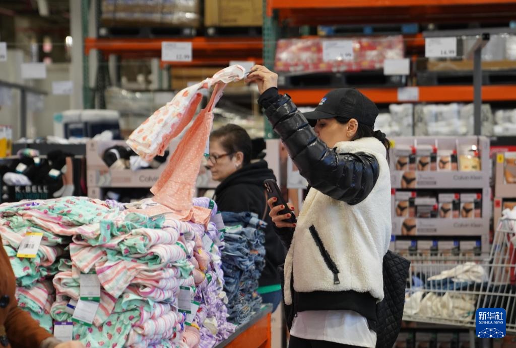 油价暴涨致美国3月消费者价格指数同比上涨3.3%