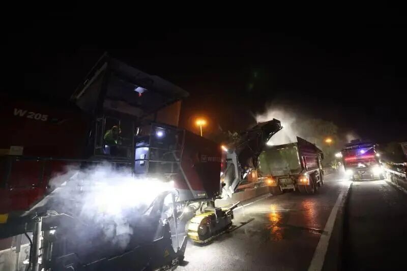 深夜直击现场：北京四元桥两条匝道今起封闭，48小时内完成翻建，注意绕行