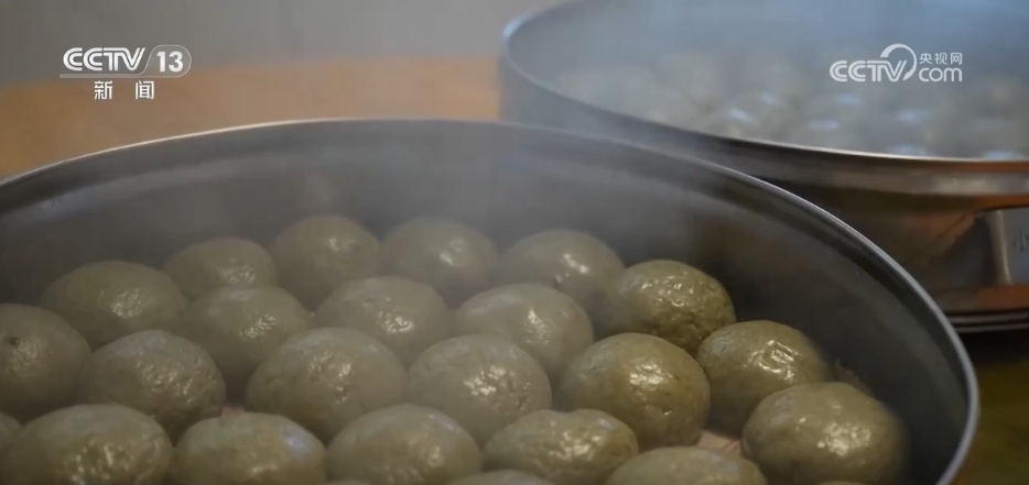 各地限定春鲜解锁“舌尖密码” “特色美食+文旅”延伸消费链条 各地限定春鲜解锁“舌尖密码” “特色美食+文旅”延伸消费链条