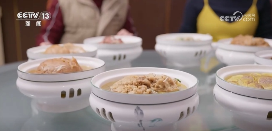 各地限定春鲜解锁“舌尖密码” “特色美食+文旅”延伸消费链条 各地限定春鲜解锁“舌尖密码” “特色美食+文旅”延伸消费链条