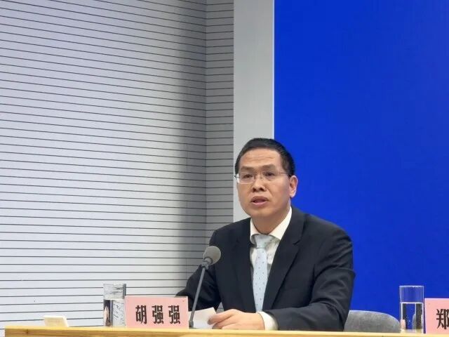 国家卫健委:警惕保健品推销伪装成养生直播“围猎”老人 国家卫健委:警惕保健品推销伪装成养生直播“围猎”老人