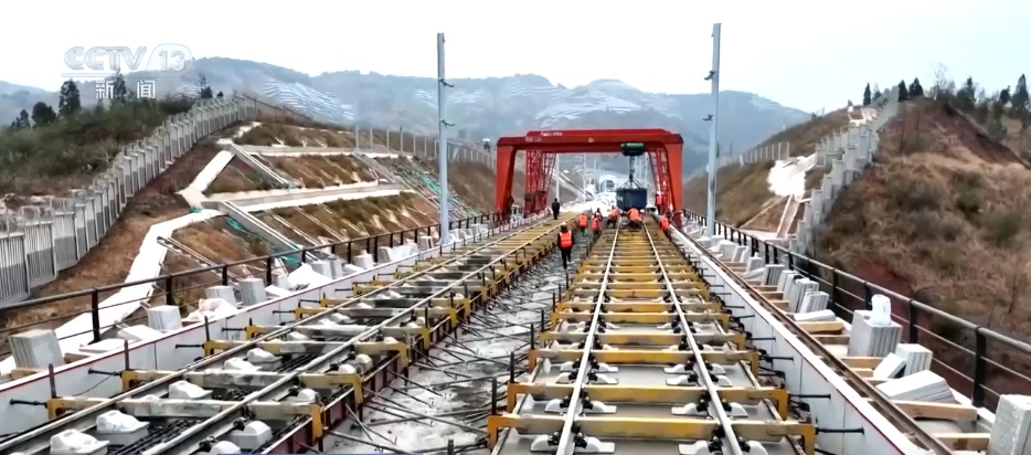 中国经济一季报 | 1379亿元,良好开局!铁路建设优质高效推进 中国经济一季报 | 1379亿元,良好开局!铁路建设优质高效推进
