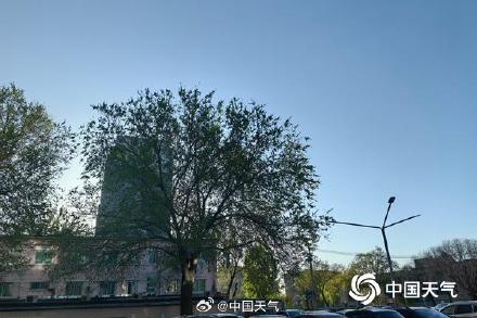 北京今天以晴为主白天阵风5级左右 明天暖意十足最高温26℃