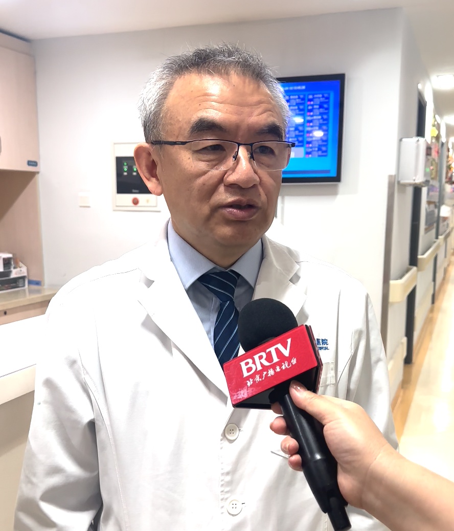 这种病，中国有500多万人中招！便秘可能是早期信号，6个动作可自查——