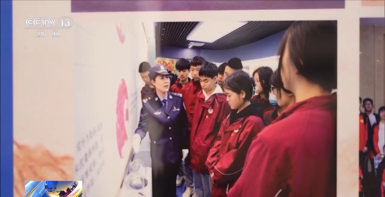 徒手夺刀制止行凶 王妙丽被授予一级英模