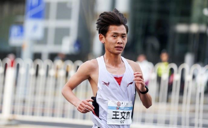 刷新纪录！王文杰成手握半马+万米两项全国纪录历史第一人