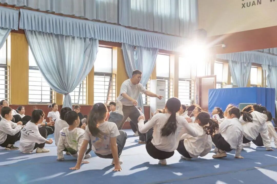 郑州版“放牛班的春天”：一群小学生用舞蹈微电影治愈全网