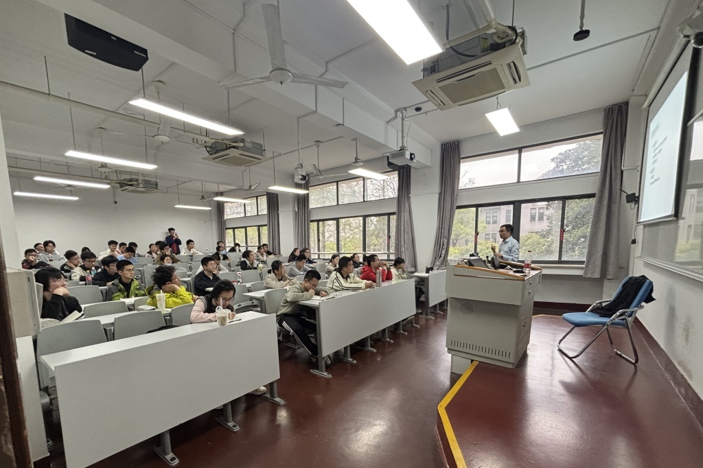 高一学生也能听大学名师上课？复旦、同济、上财联合打造周末先修学堂