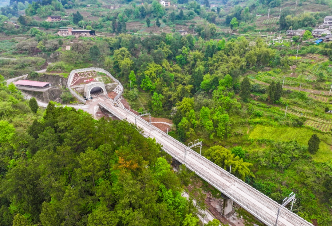 56座，全部贯通！这条设计时速350公里高铁有新进展