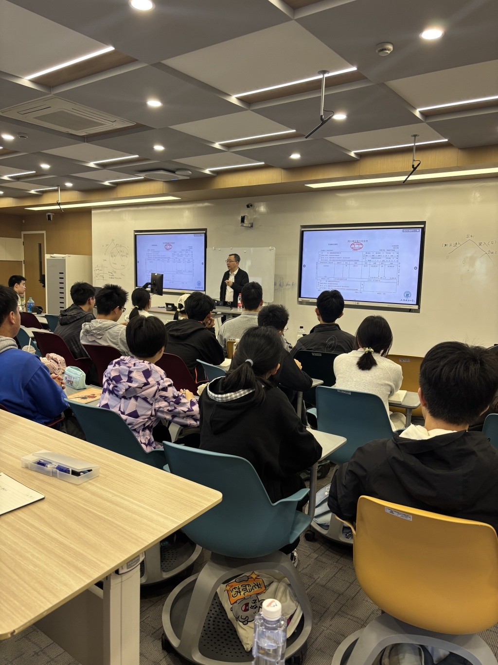 高一学生也能听大学名师上课？复旦、同济、上财联合打造周末先修学堂