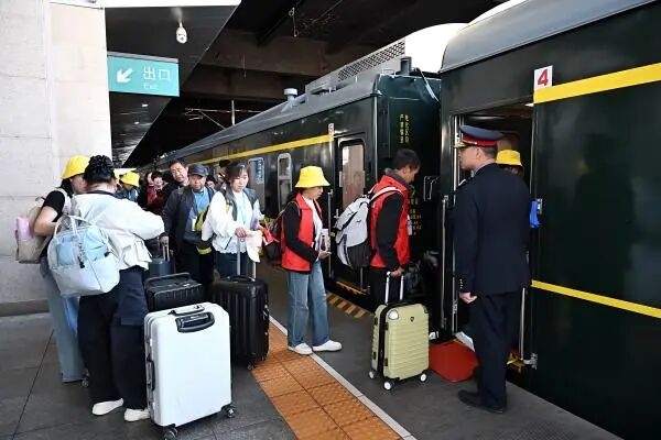 一线多游、一票到底 2026年山西首趟旅游专列开行