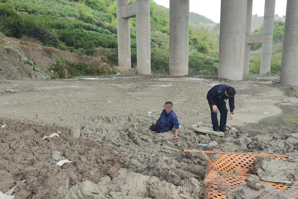 看似不安全，实际上很危险！这样的地面千万别踩！