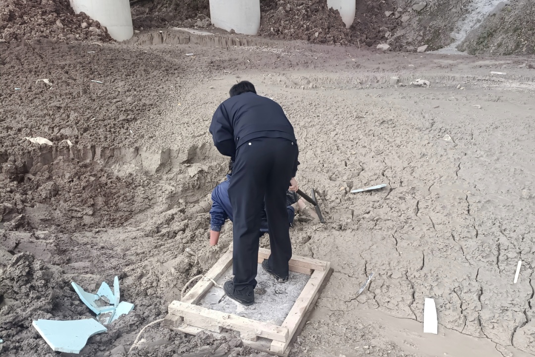 看似不安全，实际上很危险！这样的地面千万别踩！