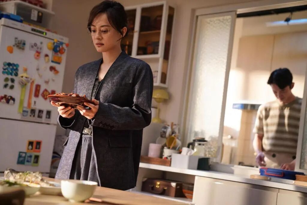 25年前，薛晓路以《不要和陌生人说话》撕开家暴冰山一角，今年她将镜头对准PUA