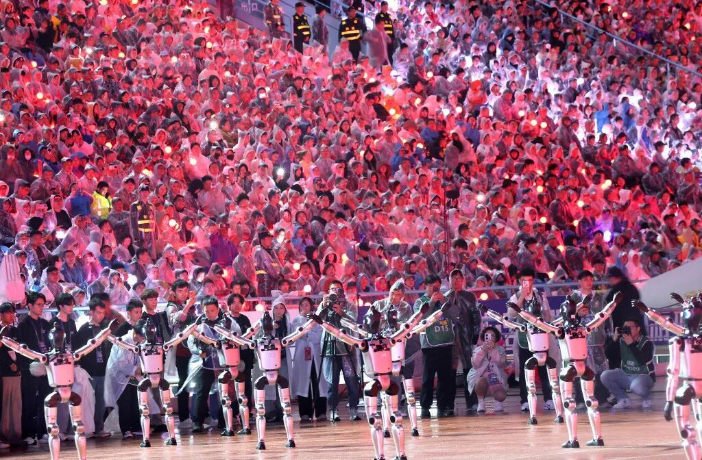 苏超新赛季火爆开幕，又是一票难求