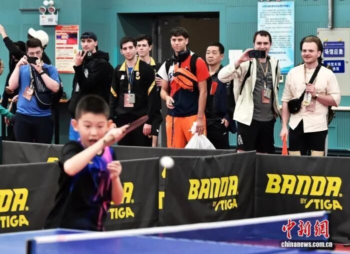 小球转动大球，这次的主角是青春一代