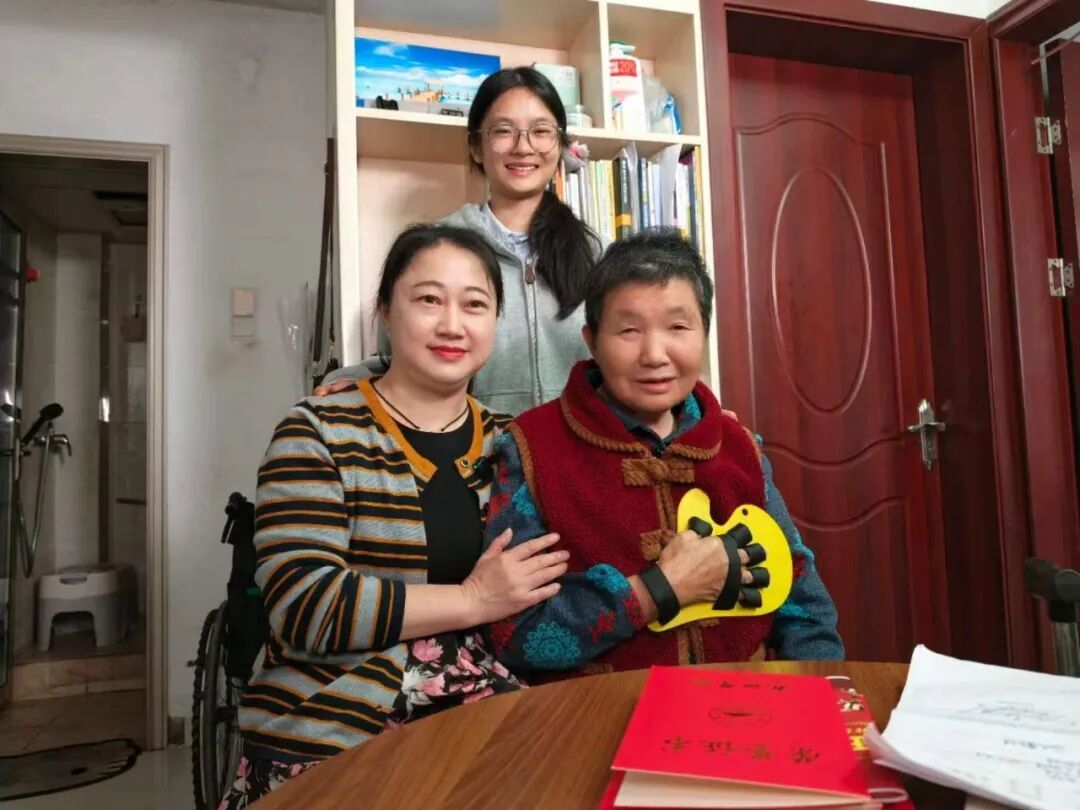 大二女生申请住到校外,学院了解后,果断批准! 大二女生申请住到校外,学院了解后,果断批准!