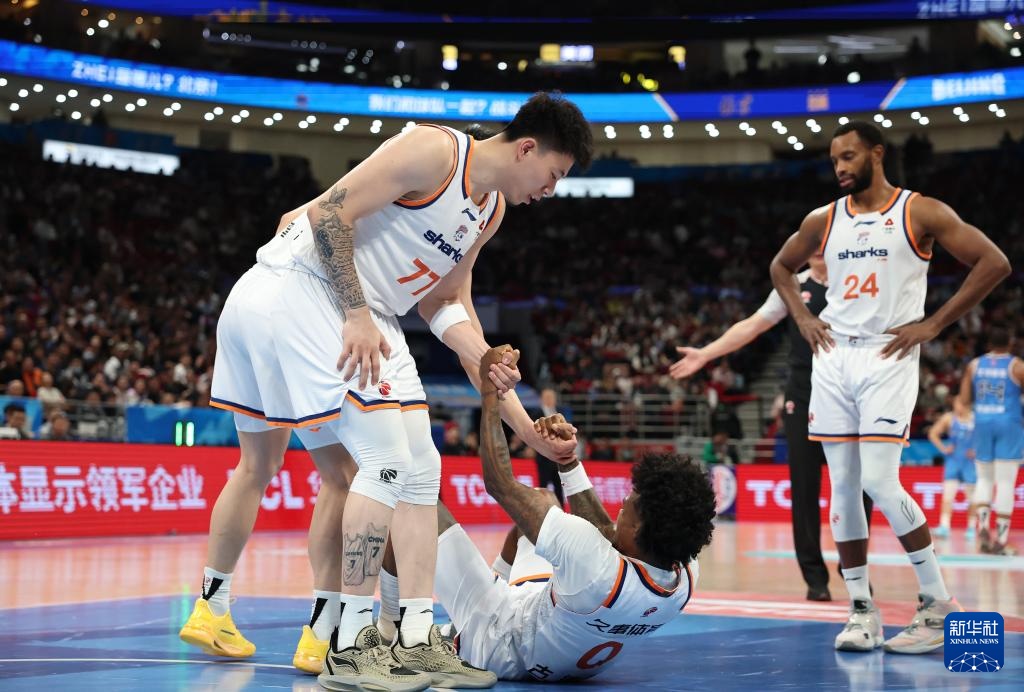 CBA常规赛：上海久事胜北京北汽