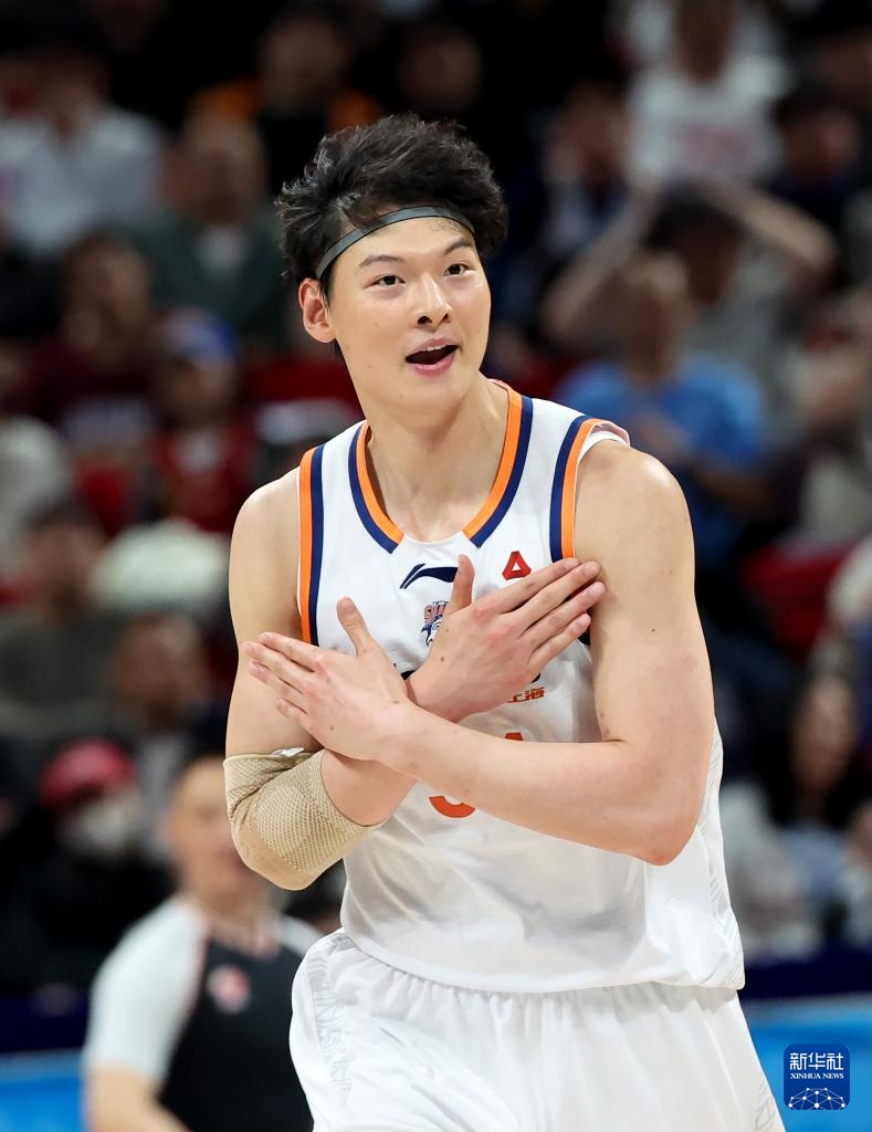 CBA常规赛：上海久事胜北京北汽