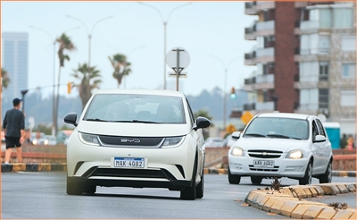 外媒关注：中国电动汽车正重塑全球汽车产业版图