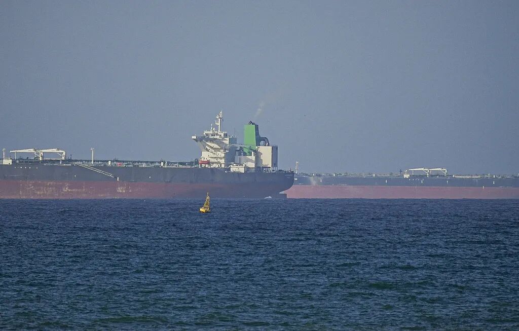 伊朗否认“封锁霍尔木兹海峡”说法，军方强硬表态