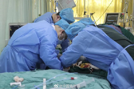 女大学生吃螃蟹休克被抢救，专家提醒