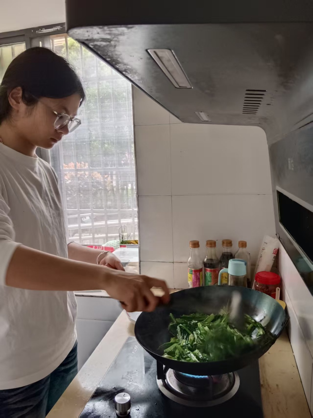 大二女生申请住到校外,了解原因后学院果断批准!网友泪目:想到了《陈情表》 大二女生申请住到校外,了解原因后学院果断批准!网友泪目:想到了《陈情表》