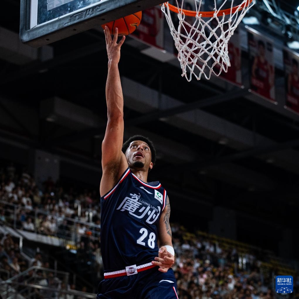 CBA常规赛：广州朗肽海本胜江苏肯帝亚