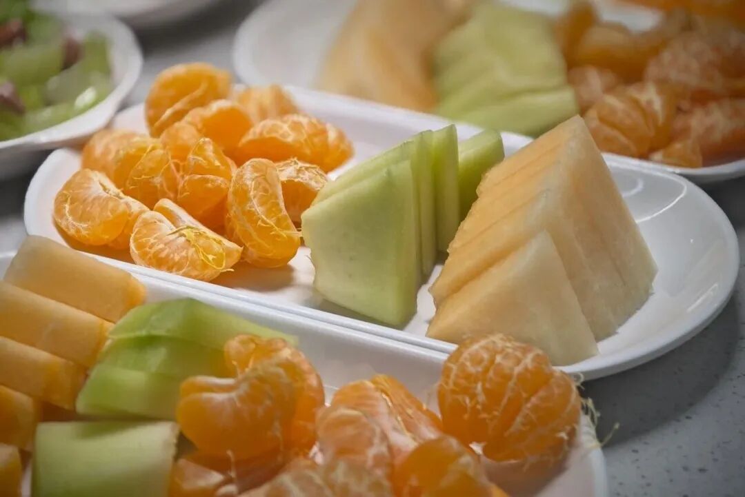 果糖促癌,水果还能吃吗?医生划重点:这几种真要忌口,再喜欢也要忍住 果糖促癌,水果还能吃吗?医生划重点:这几种真要忌口,再喜欢也要忍住
