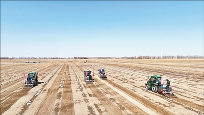 算准时节、配好作物，春耕田实现“一地三收”！