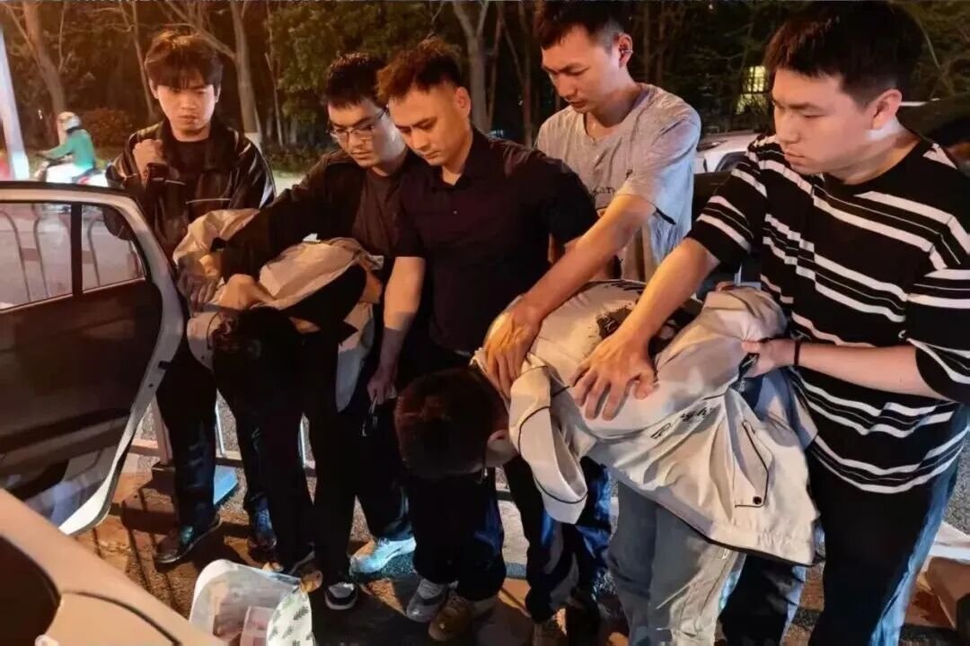 抓捕4人，查获71万！