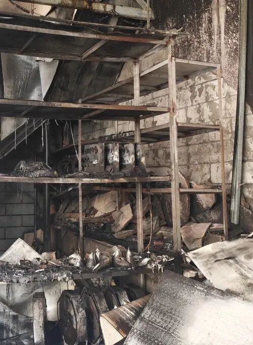 福建一地发生火灾，整栋楼被浓烟包围！原因初查