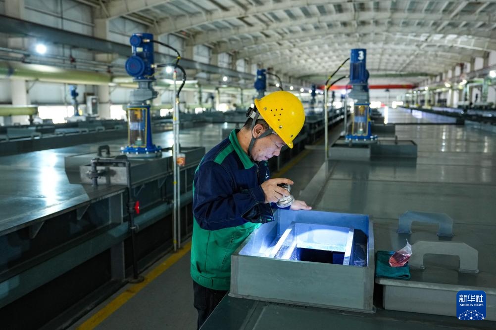 “镍都”金昌 点废成金