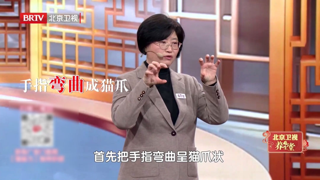 5个表现，识别老年痴呆，这套“拍手操”每天练，手脚不僵，大脑更灵光