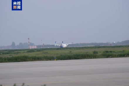 首飞成功！我国自主研发无人飞行卡车来了