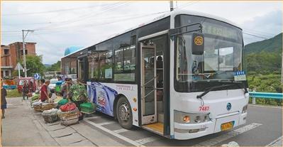 坐上惠农公交专线去卖菜 坐上惠农公交专线去卖菜