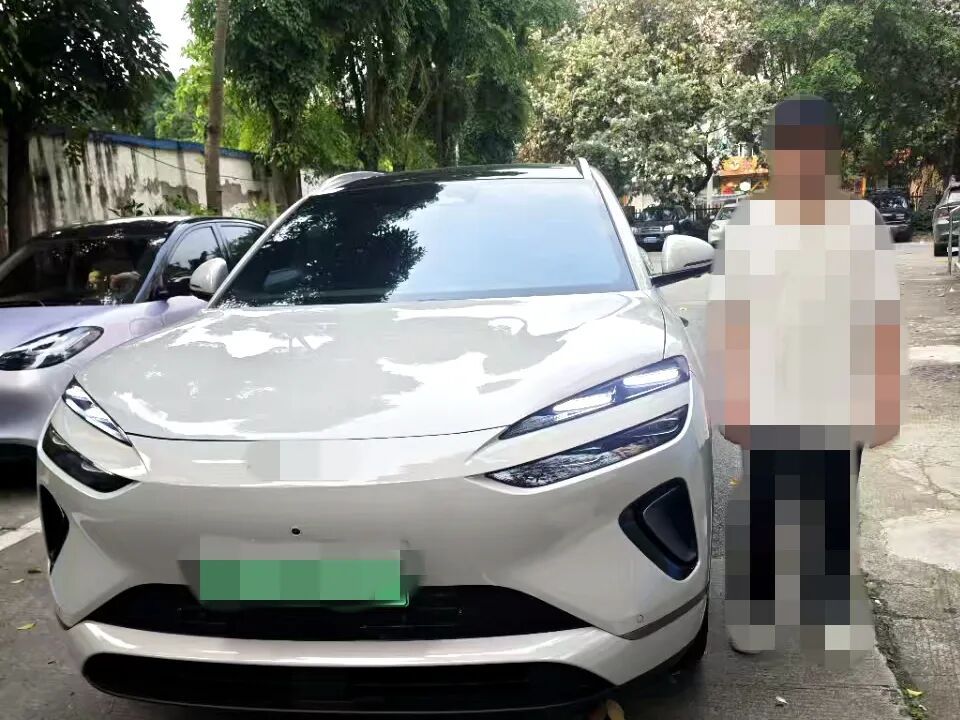 儿子开车出门后，广西一家长举报：“交警，我要举报我仔！他未成年！无证驾驶！”