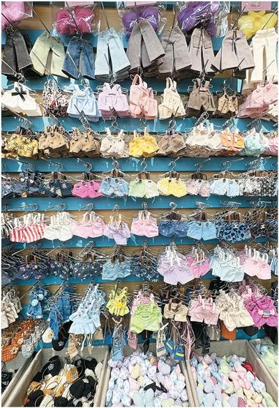 小包挂，何以成年轻人“心头好”？