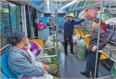 运送菜农30万人次!贵阳开通40条惠农惠民公交专线 运送菜农30万人次!贵阳开通40条惠农惠民公交专线