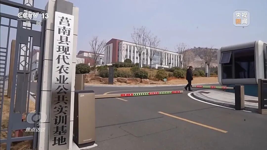 砸7亿建的“农业基地”为何只有酒店、宴宾楼? 砸7亿建的“农业基地”为何只有酒店、宴宾楼?