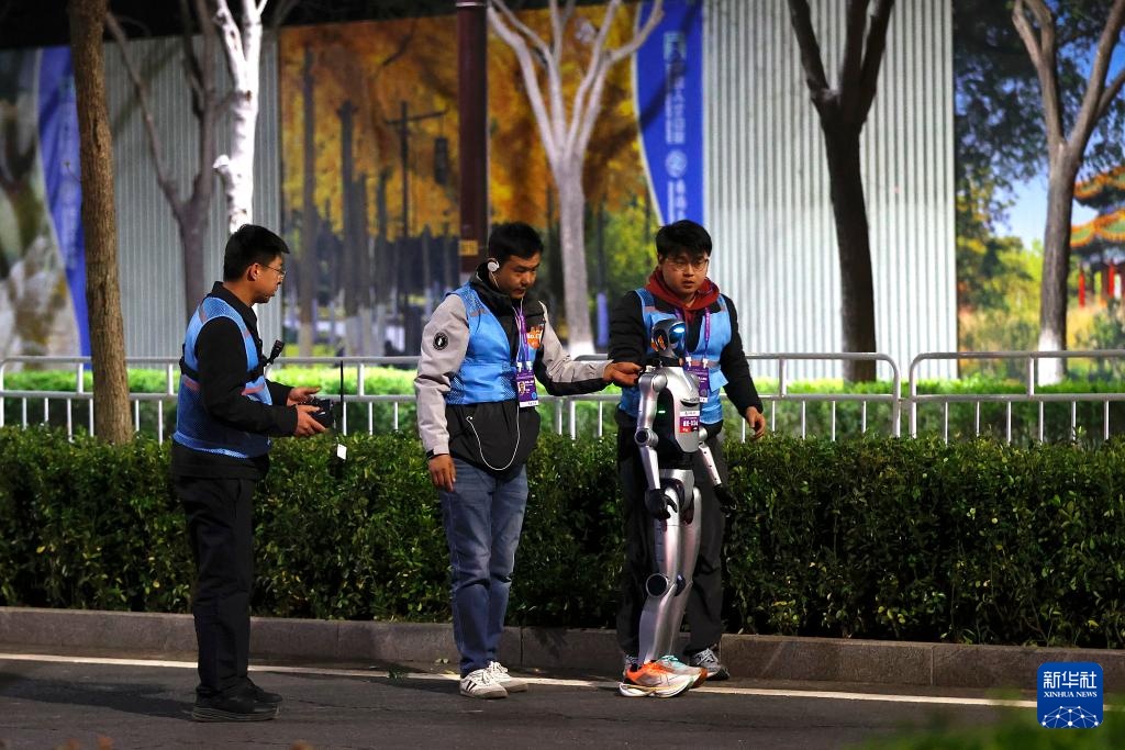 即将开赛！机器人跑半马，这项规则你肯定想不到→