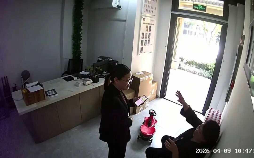 “吾家有喜，恳求车位”背后的故事，太温暖了！