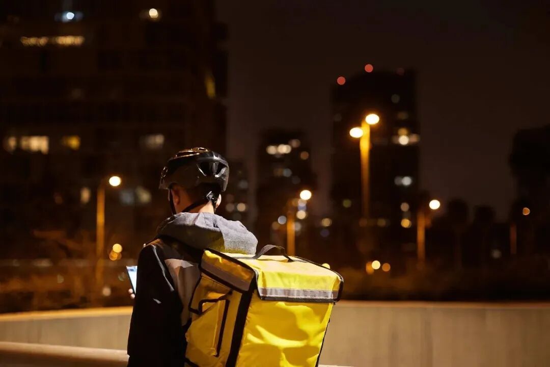 骑手日扣3元保费，猝死后理赔被拒，保险公司给出这些理由……