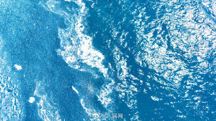 赛里木湖限定版春日碎冰冰 赛里木湖限定版春日碎冰冰