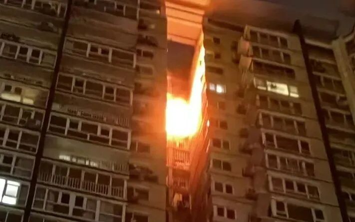 注意：发现楼上邻居这样做，请立即报警！