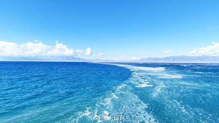 赛里木湖限定版春日碎冰冰 赛里木湖限定版春日碎冰冰