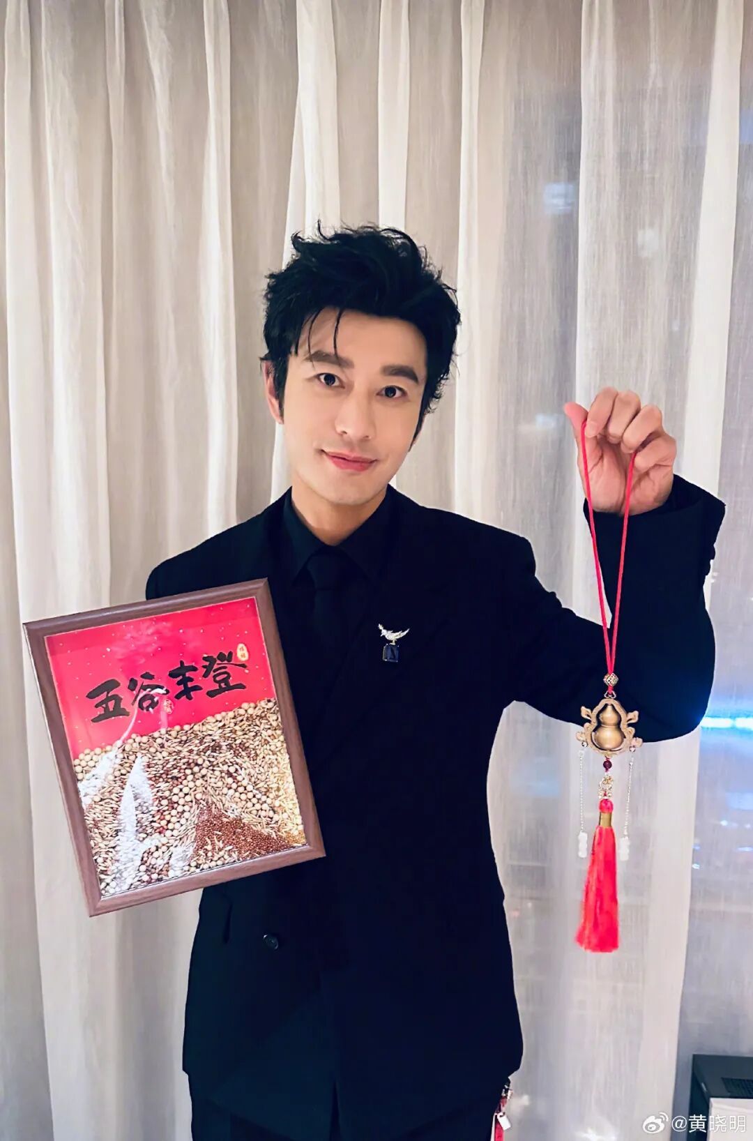 首战失利后，黄晓明以90.67分成绩再次进入上戏博士复试名单，曾表示“想做家里第一个博士”