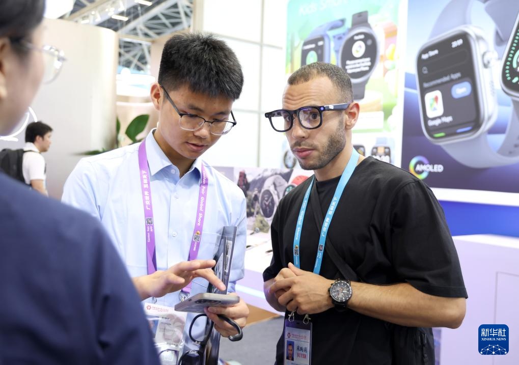 智能穿戴产品开拓全球消费新空间 智能穿戴产品开拓全球消费新空间